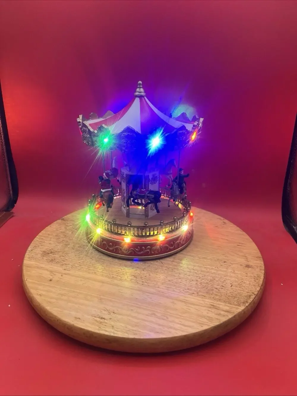 2021 Avon Christmas Carousel Light Up - GREAT PREOWNED MUSIC AND LIGHTS UP !
